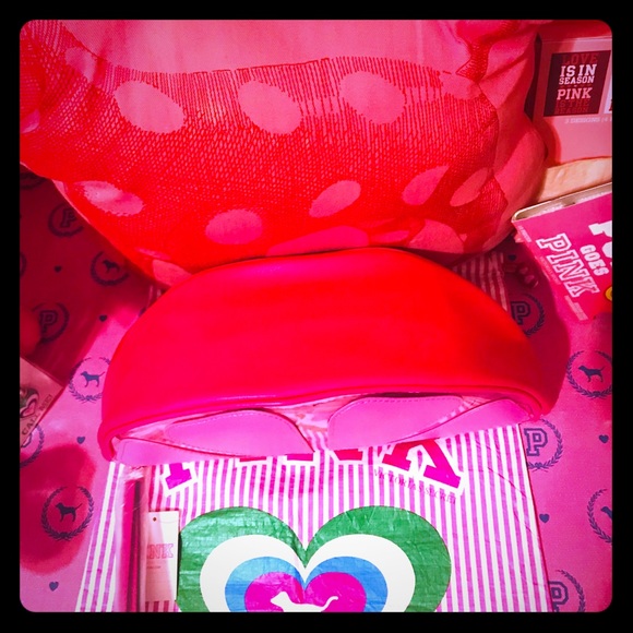 💕ƥįŋķ vş 2020 Superfruit Wristlet NWT💕